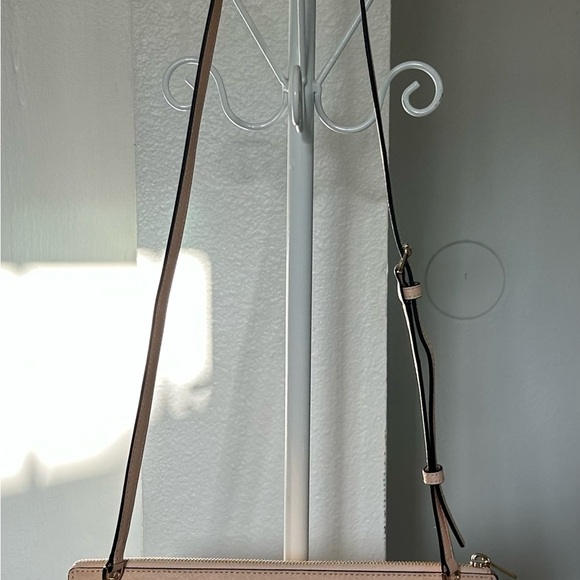 Michael Kors Tan Purse with Gold Cutouts - Picture 4 of 15